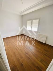 Ariana Ville&nbsp;El Menzah 6&nbsp;Vente&nbsp;Maisons&nbsp;A  un triplex a menzah 6 ref67a