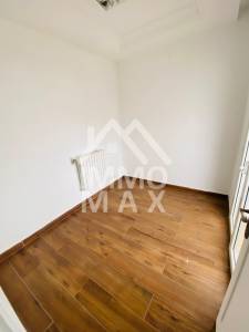 Ariana Ville&nbsp;El Menzah 6&nbsp;Vente&nbsp;Maisons&nbsp;A  un triplex a menzah 6 ref67a