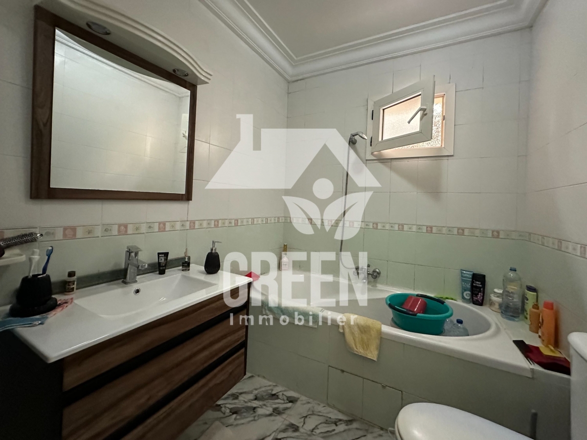 La Marsa El Aouina Vente Appart. 4 pices Appartement  zahra