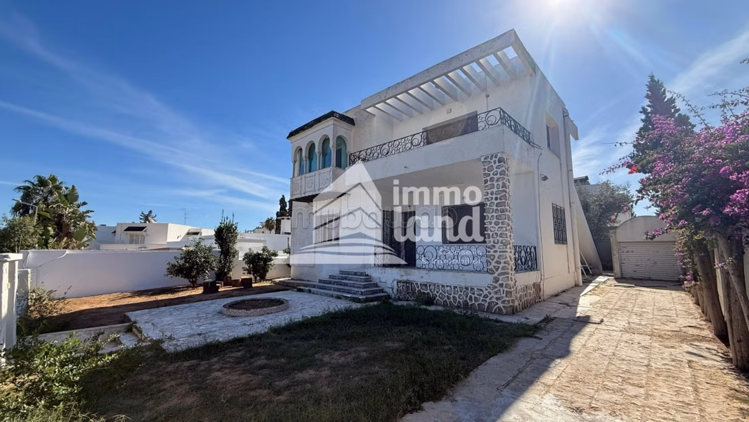 El Menzah&nbsp;El Menzah 4&nbsp;Vente&nbsp;Maisons&nbsp;Villa de 598 m2 � el menzah 4