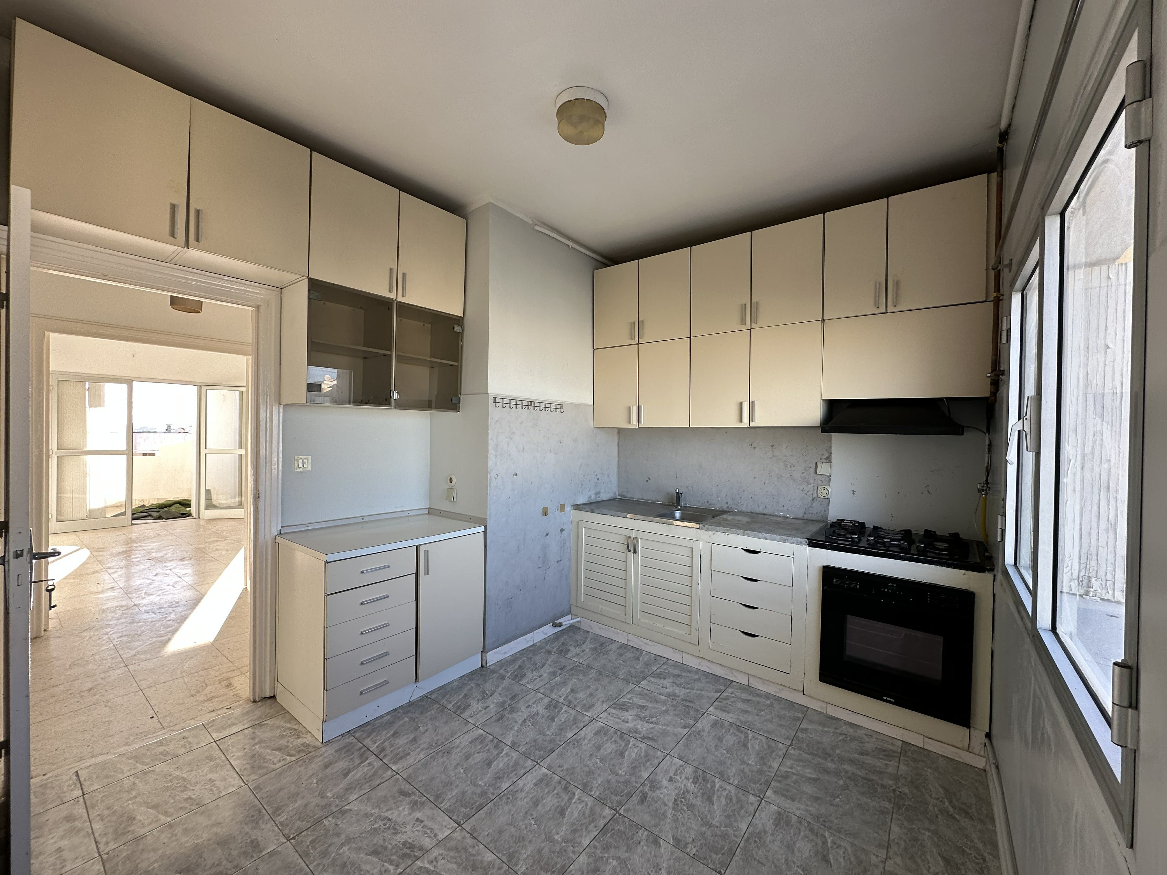 Ariana Ville&nbsp;El Menzah 6&nbsp;Vente&nbsp;Appart. 4 pi�ces&nbsp;Appart s3 � menzah 6 avec une vue panoramique