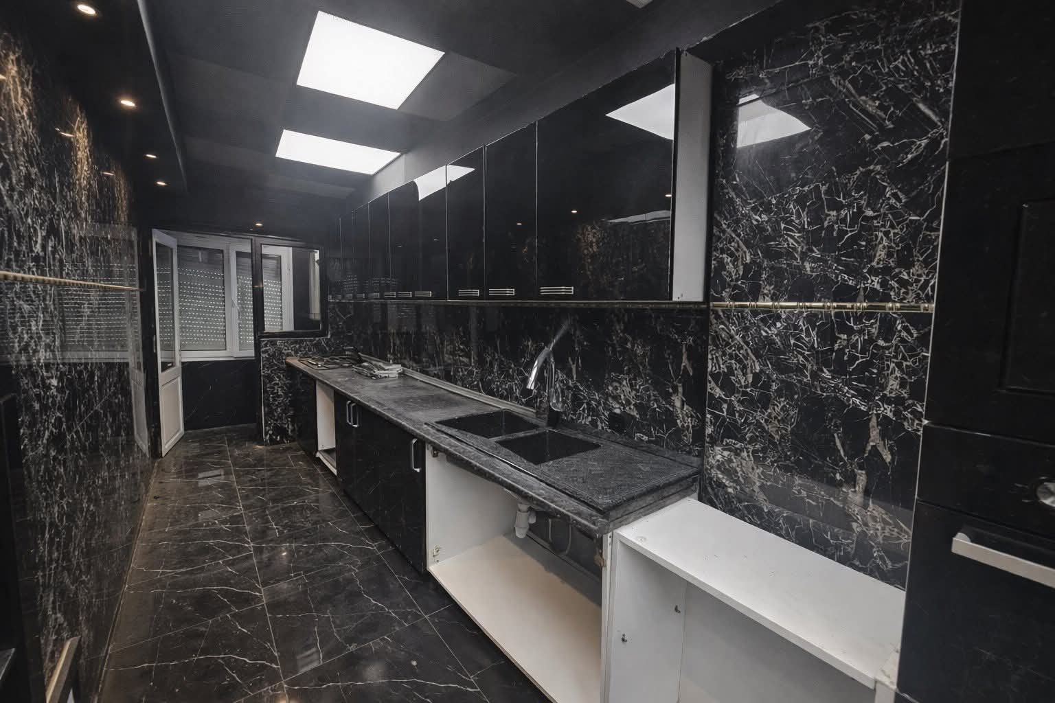 Ariana Ville&nbsp;Riadh Landlous&nbsp;Vente&nbsp;Appart. 4 pi�ces&nbsp;S4 rdc 480 md riadh el andalous