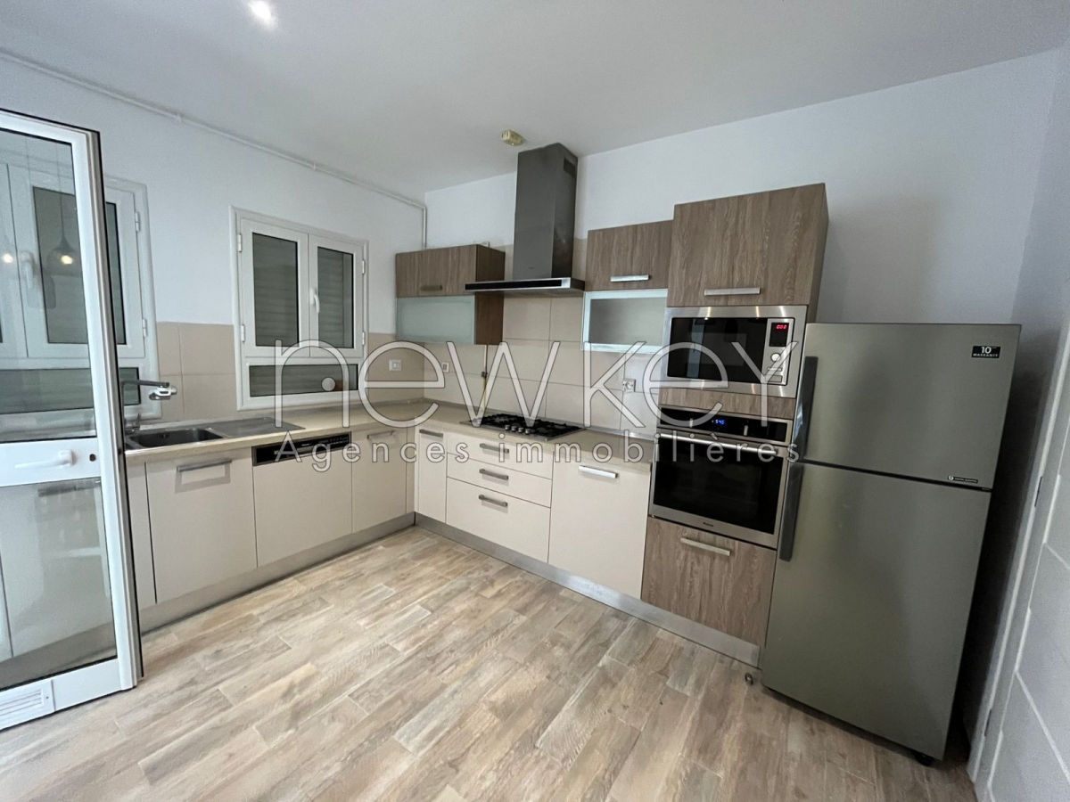 La Marsa&nbsp;Gammart&nbsp;Vente&nbsp;Duplex&nbsp;Triplex avec piscine � gammarth