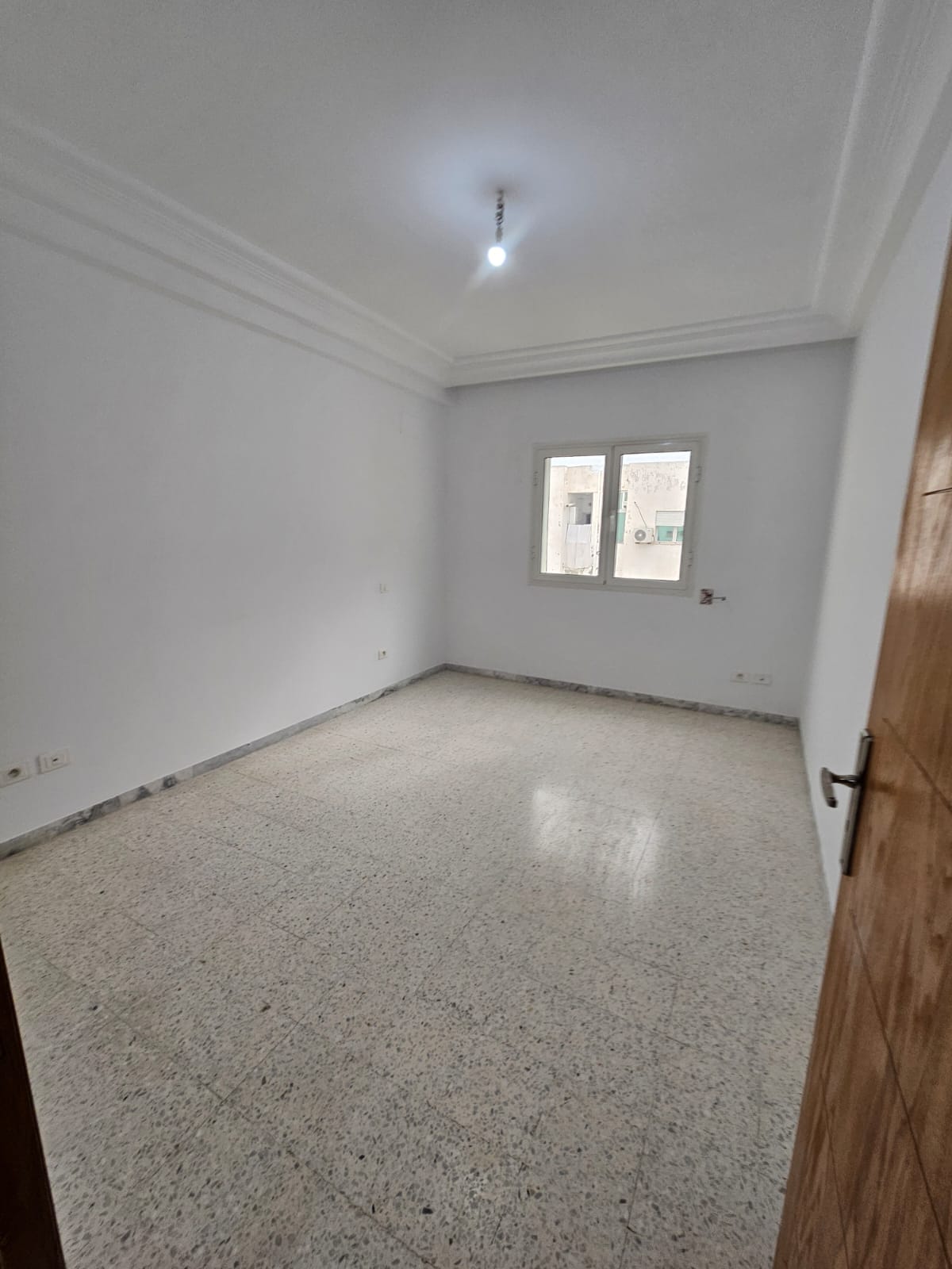 Ain Zaghouan&nbsp;Ain Zaghouan&nbsp;Vente&nbsp;Appart. 2 pi�ces&nbsp;S plus un spacieux