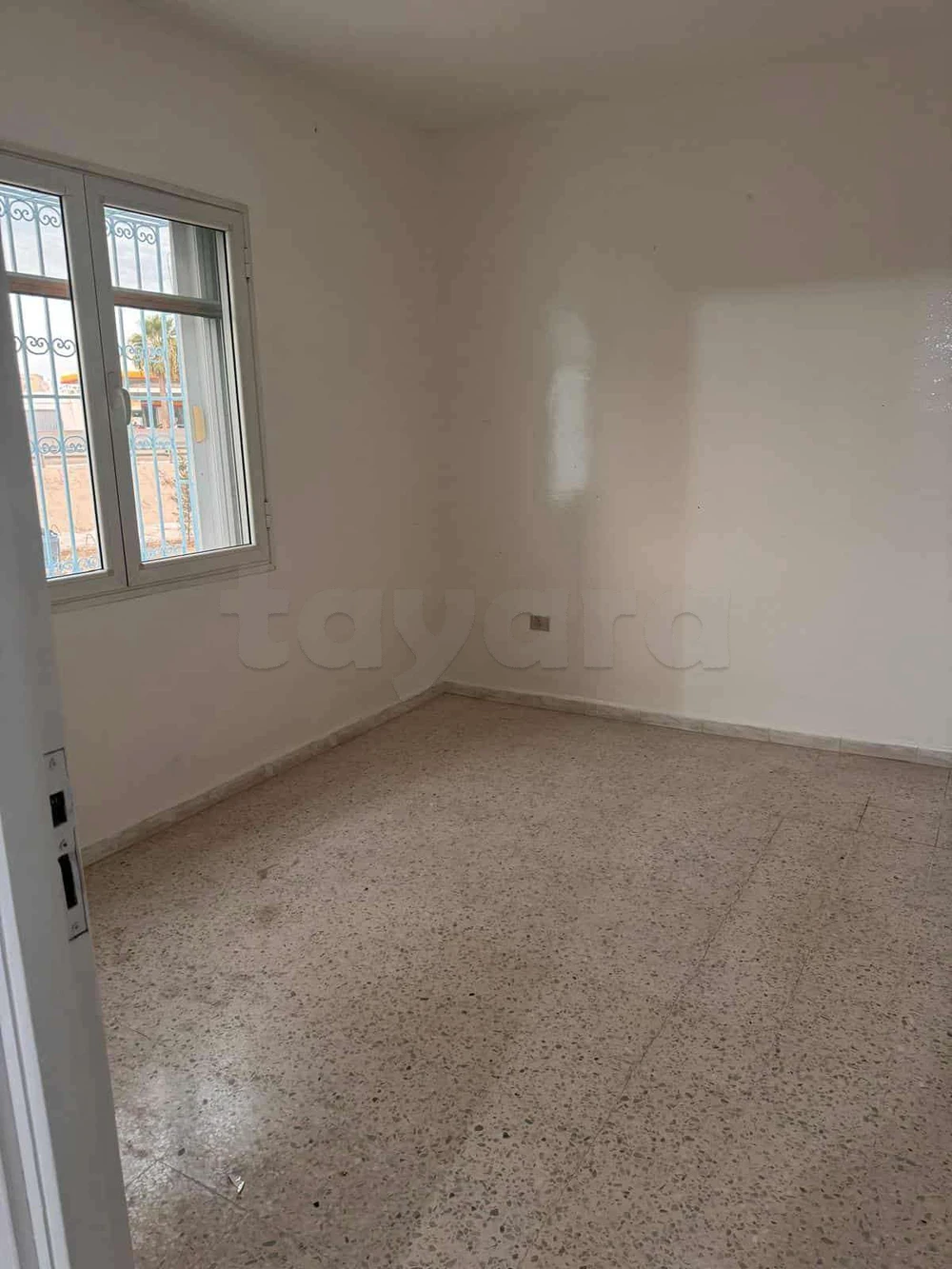 Ariana Ville&nbsp;Cite Ennouzha&nbsp;Vente&nbsp;Appart. 4 pi�ces&nbsp;Appartement  � cit� nozha ariana