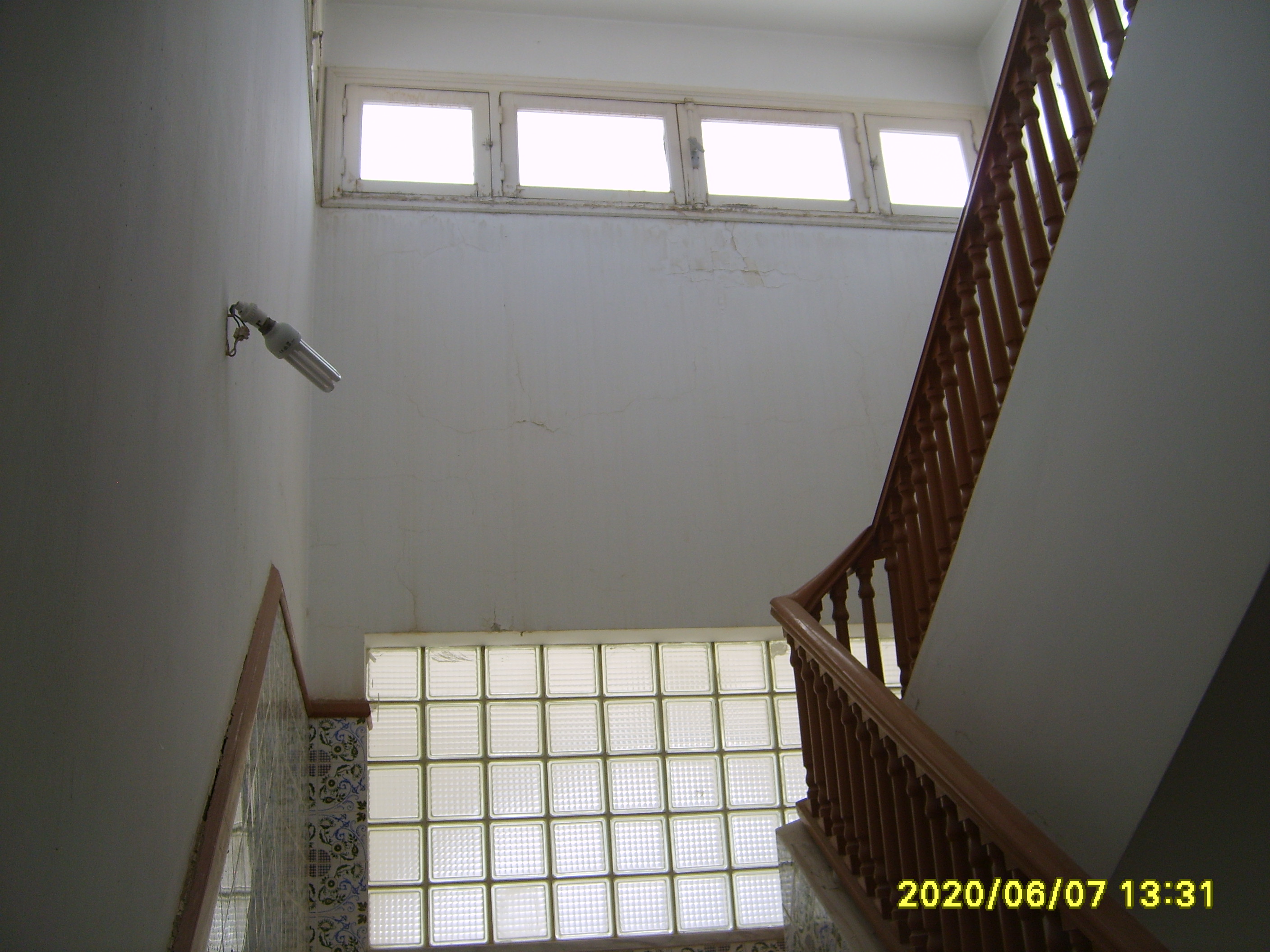 Ariana Ville&nbsp;Cite Essaada (Riadh Andalous)&nbsp;Vente&nbsp;Maisons&nbsp;Etage de villa spacieux et indepandant